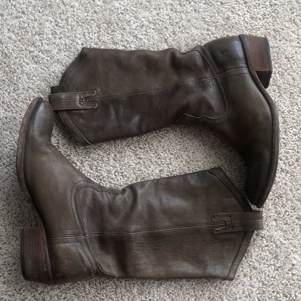 Frye smoke leather pull-on cowboy boot